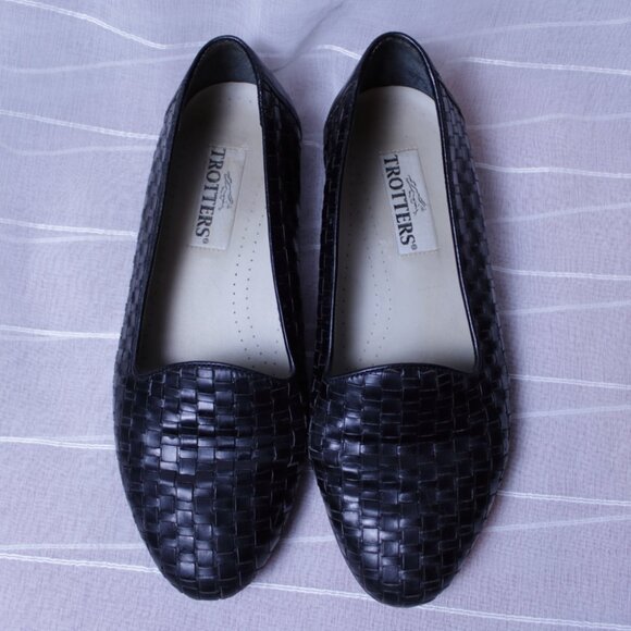 Trotters Woven Black Leather Slip Ons Womens 10WW - Picture 2 of 10